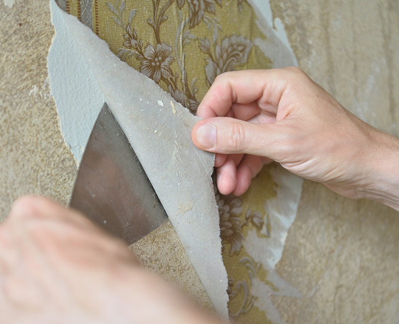 Old wallpaper and other wall coverings can be unsightly. Remove them today with Roll It Out